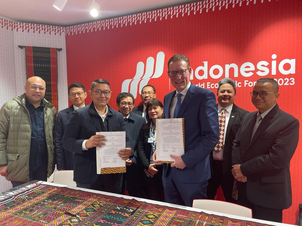 Representatives of the Indonesian Chamber of Commerce and Industry KADIN and SFUVET agree on cooperation in vocational education and training at the WEF